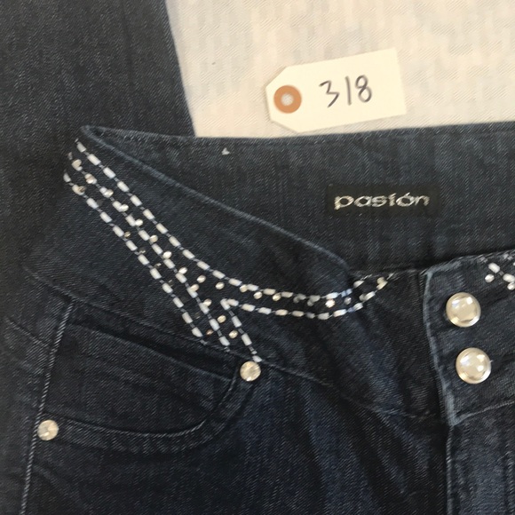 Passion jeans size 11 - Picture 2 of 6